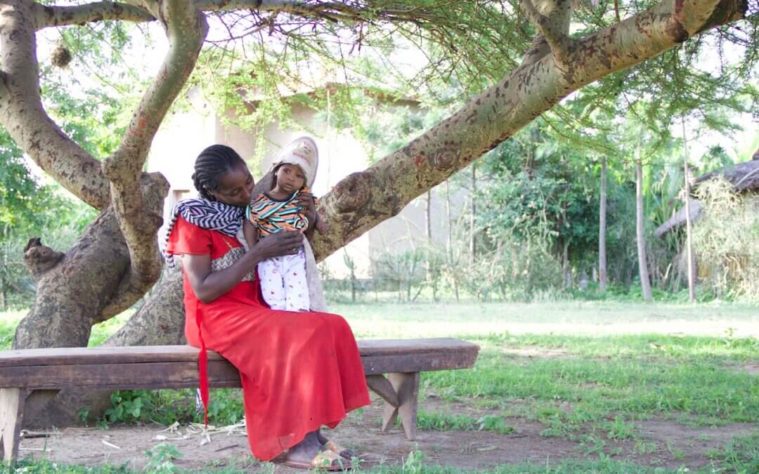 Mom with baby in Ethiopia in Hawassa Hope's Elsabet Initiative